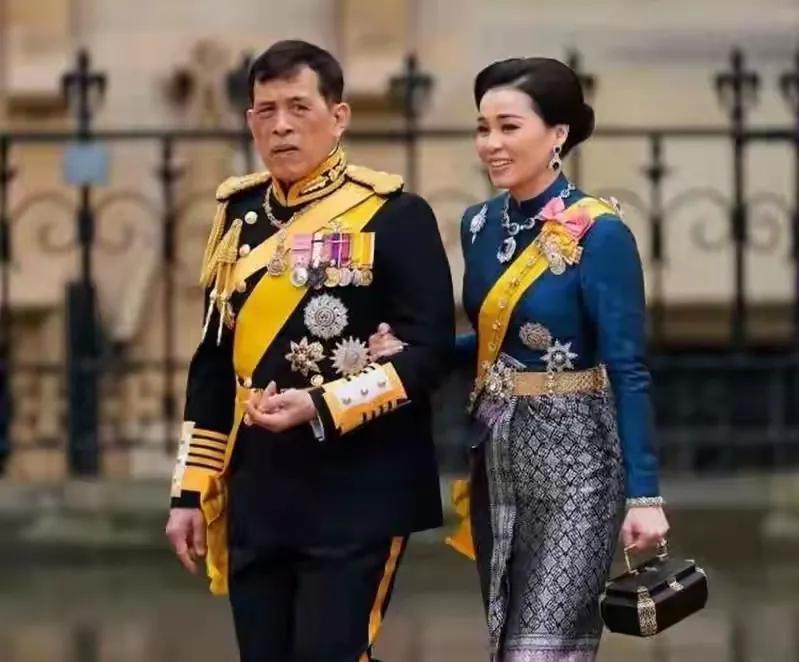 【泰国国王要来中国干啥？这波操作让特朗普都坐不住了！】

听说泰国国王要来中国串