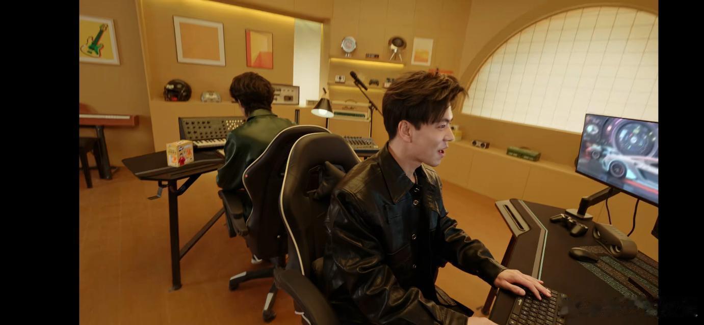 王一博大魔王品牌全球代言人大魔王麻酱素毛肚  太棒了！🎉 王一博成为“大魔王”