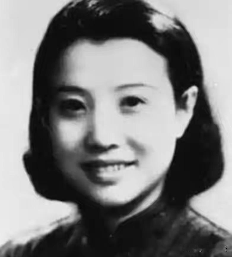 1955年，毛主席审阅枪决名单时大怒：此人不能杀，她是我党大恩人
谁能想到，新中