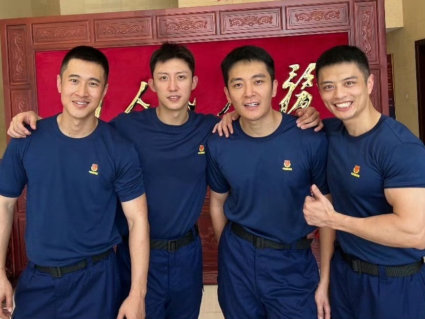 黄景瑜  🐳 好帅 