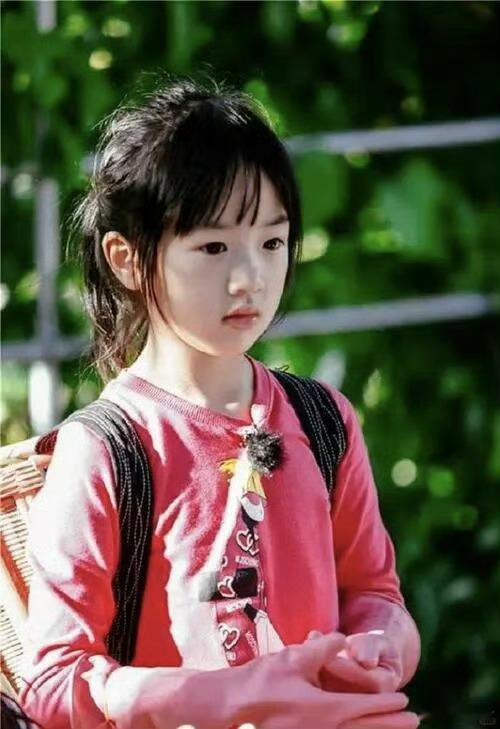 neinei与男友互相艾特后又删除小朋友正值青春期谈恋爱不是很正常的事吗，怎么有