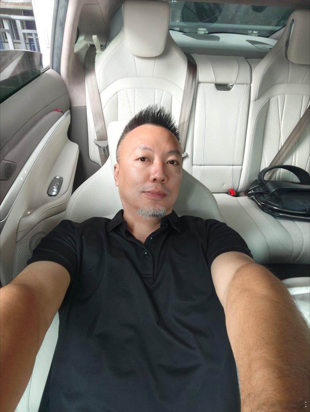 假装自己也有理想i8的零重力座椅角度有了，零没了
