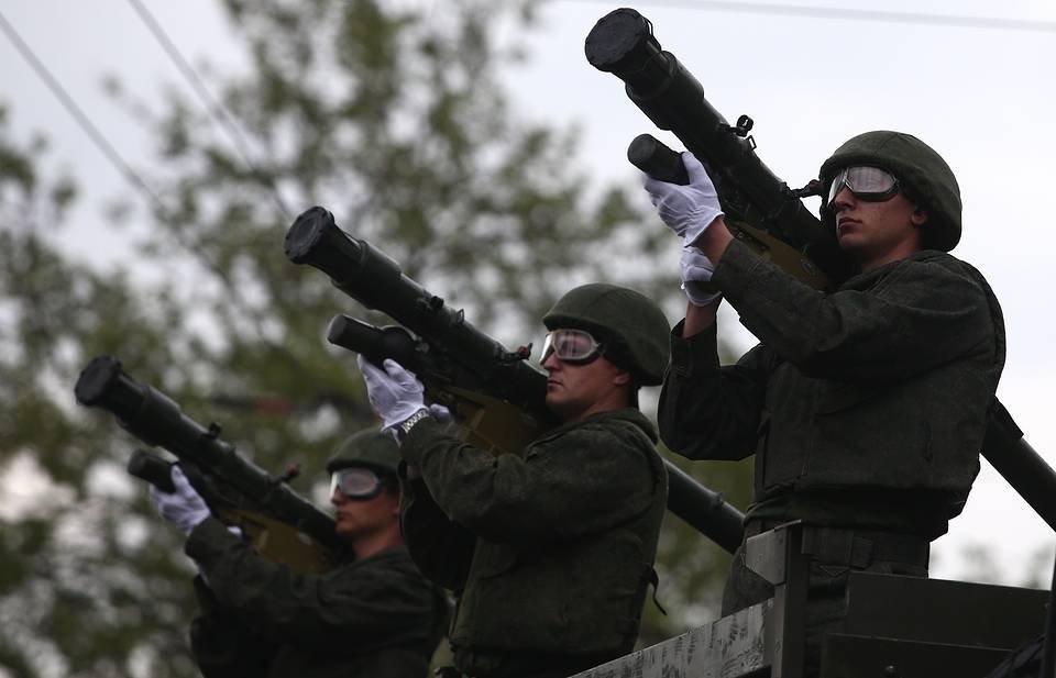 近日英国《金融时报》曝光一项“秘密交易”，去年12月，伊朗和俄罗斯在莫斯科悄悄签