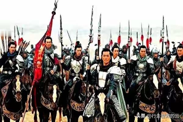小时候听收音机，特迷恋刘兰芳的评书《杨家将》，为了每天听那半小时，不惜放学路上狂