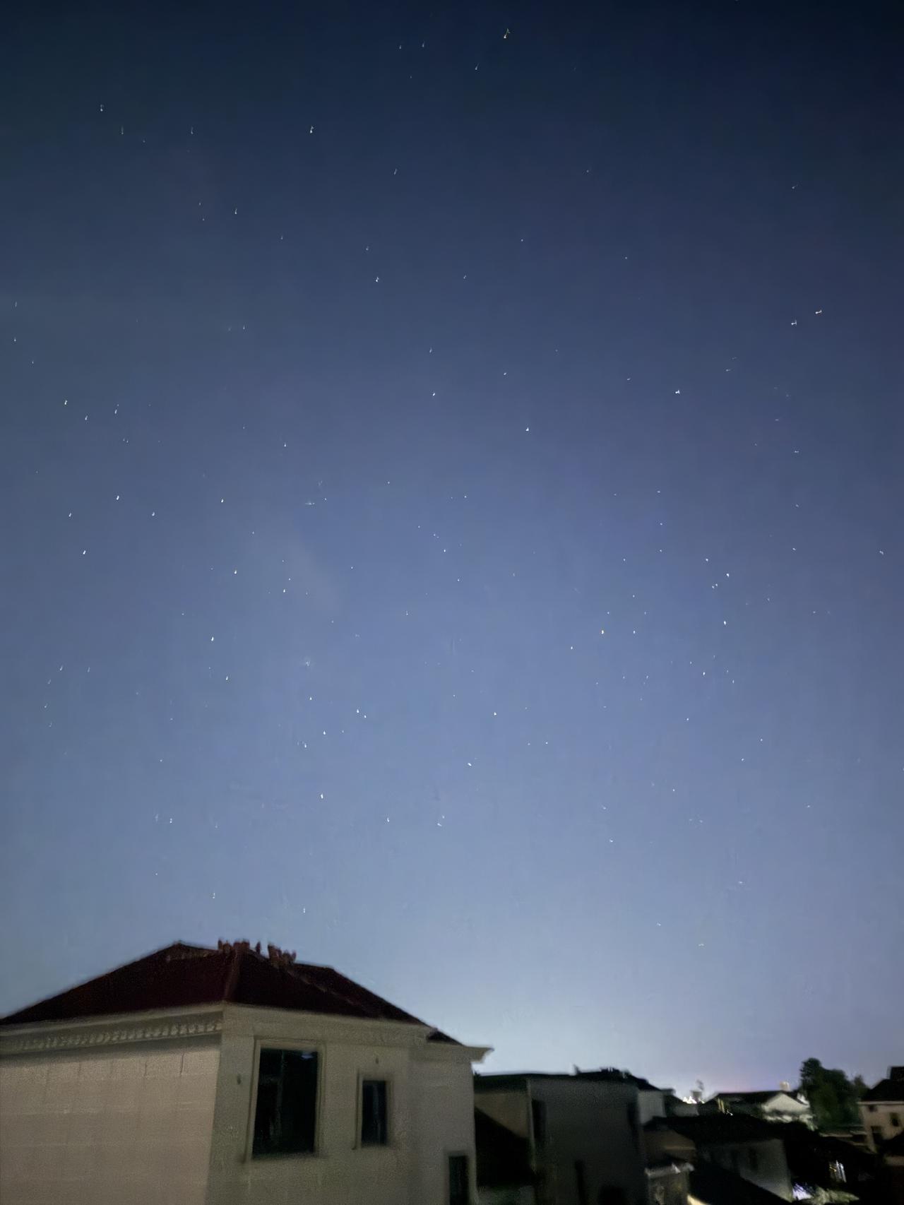 难得一见的满天繁星。
