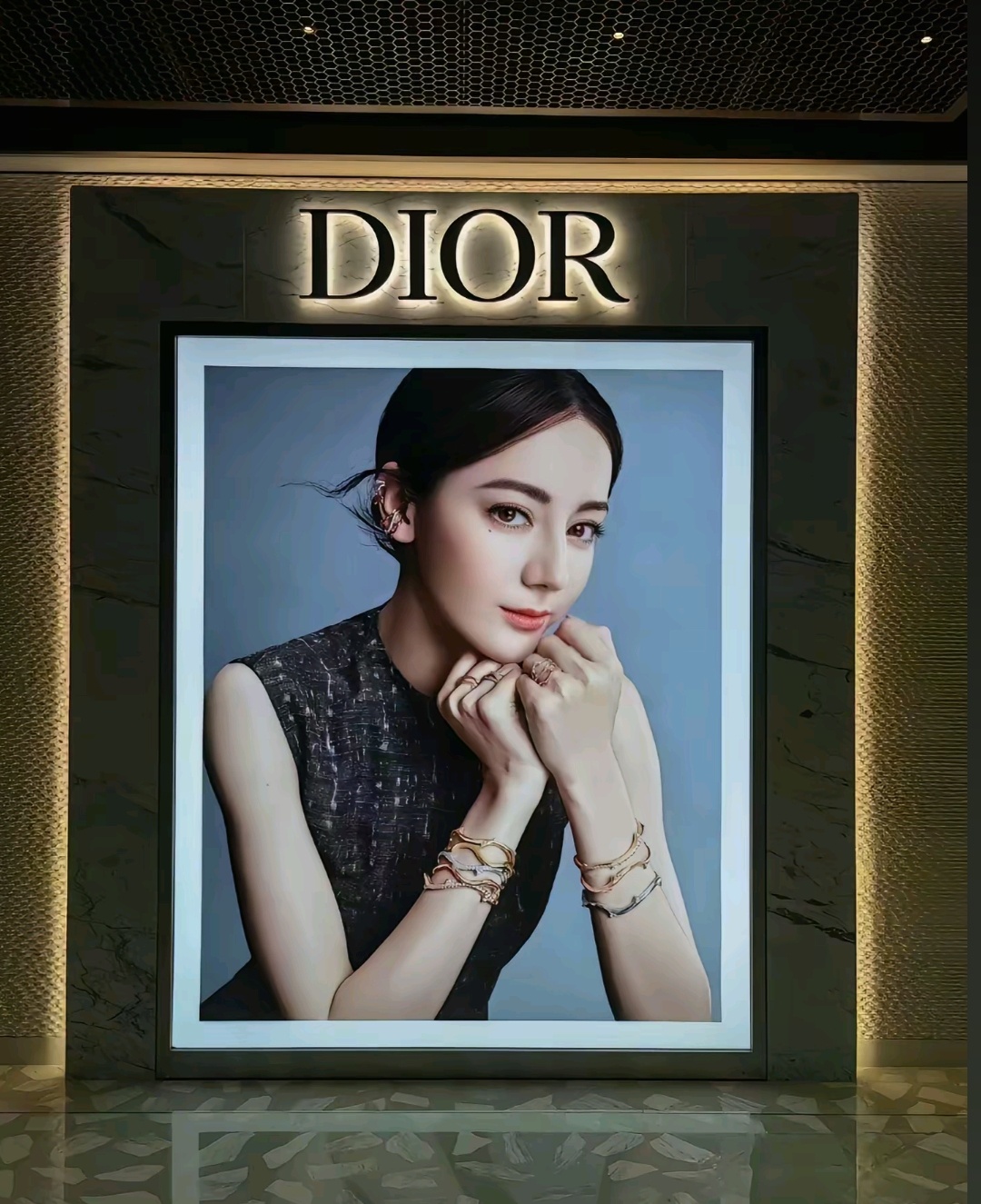 迪丽热巴✖️DIOR扑面而来的高级感 