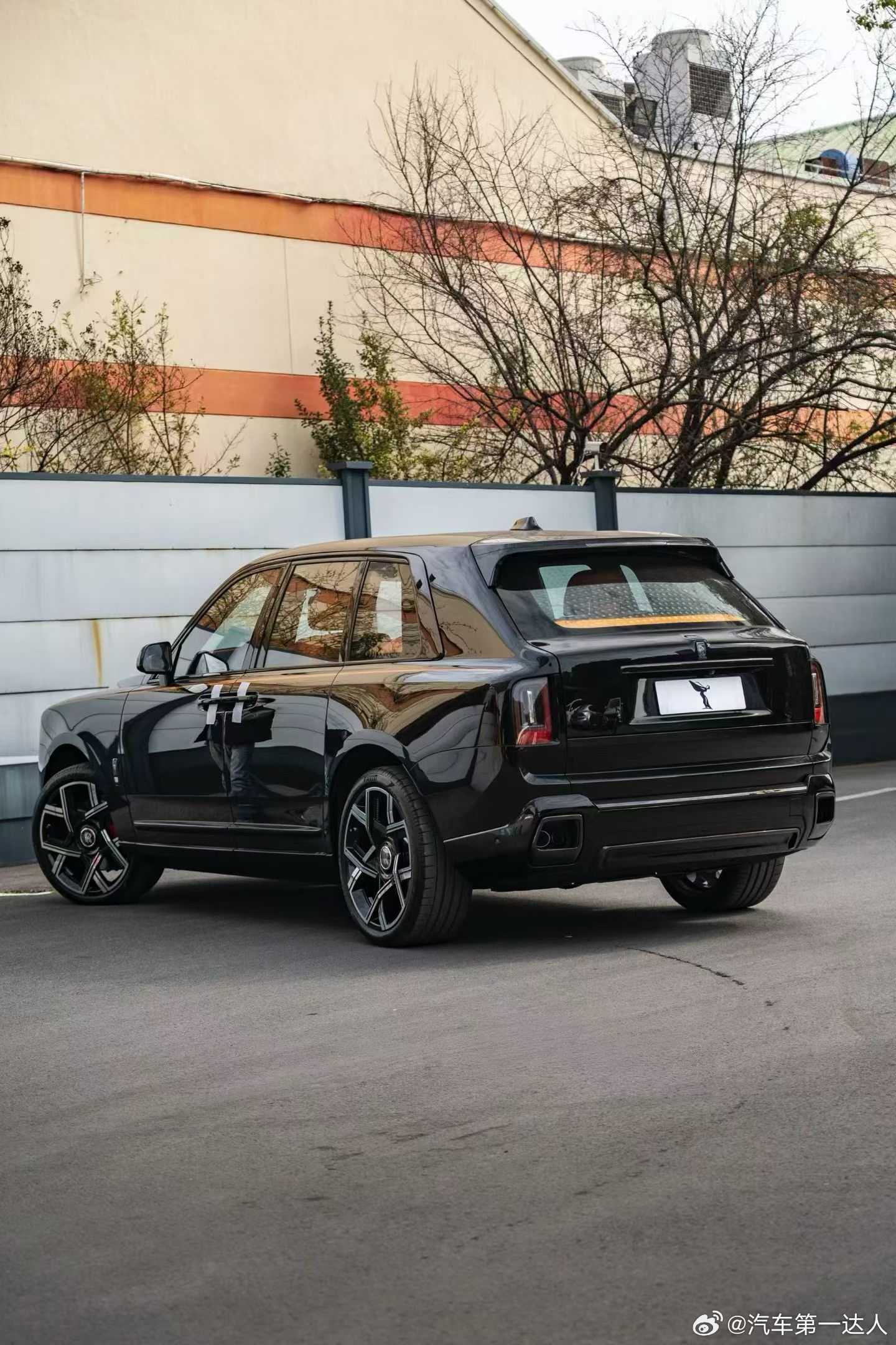 库里南 四座，26款BB版，高定版配色、高定版配置 