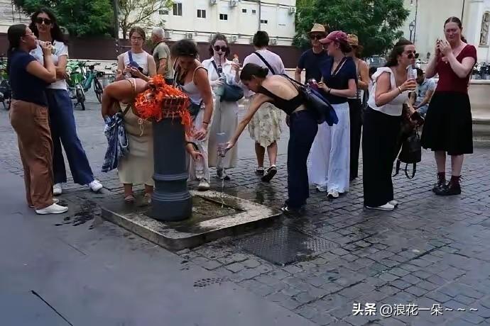 就在刚刚，翻了翻欧洲的新闻，看到欧洲好多国家都被烤熟了，才几月份啊？7月份还没到