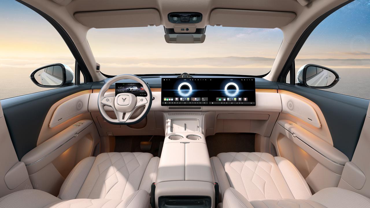 岚图泰山 X8 内饰正式亮相，6.1㎡超大座舱 + 全球首发双享下沉零重力座椅，