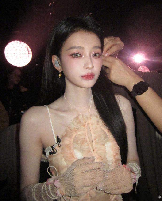 孙怡阚清子教曾沛慈说东北话笑不活了！曾沛慈学东北话，仿佛在东北找到了靠山哈哈！曾