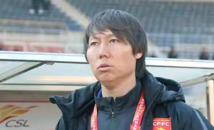 🚨央视总制片人：李铁最终能执教国家队，就是一路砸钱砸上去的。李砸别人上去，队员