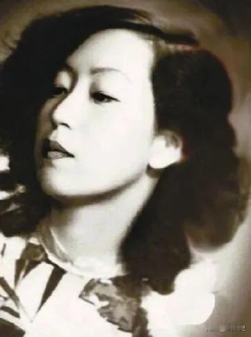 1995年，张爱玲在美国去世，她的尸体一周后才被发现。有意思的是，在她留下的遗嘱