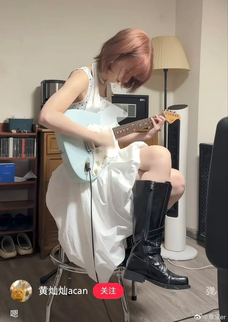 远走高飞组进。。。王濛是蝶团粉吗我笑疯了。。。配置一模一样。。。。濛儿这个有品味