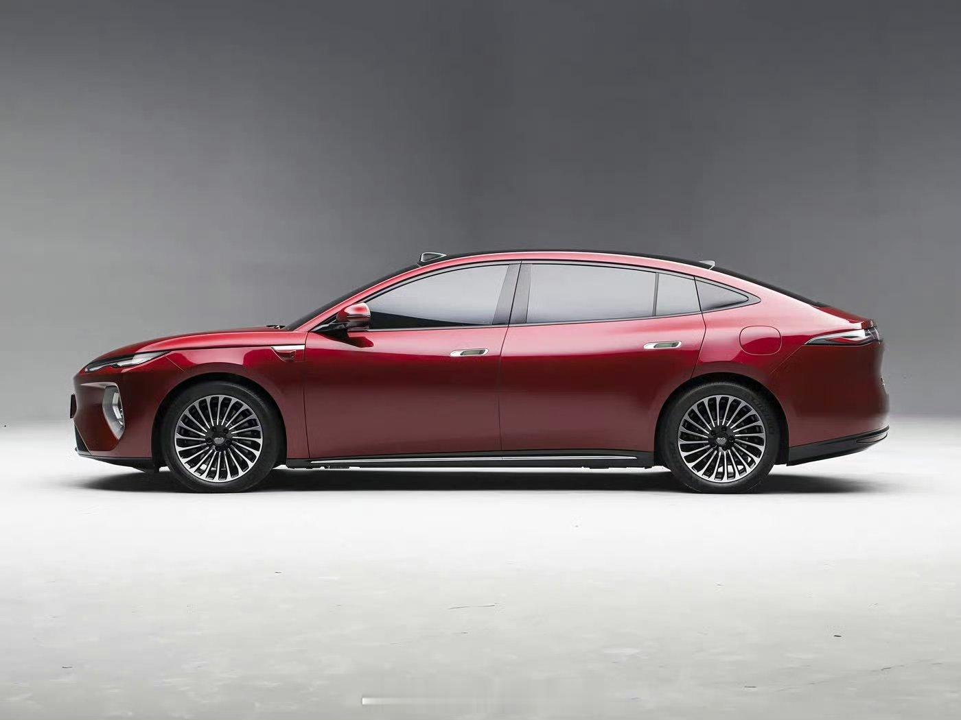 海豹08内饰全球首秀 海豹08这个设计真的不错，一个大型轿车如何在海洋设计风格下