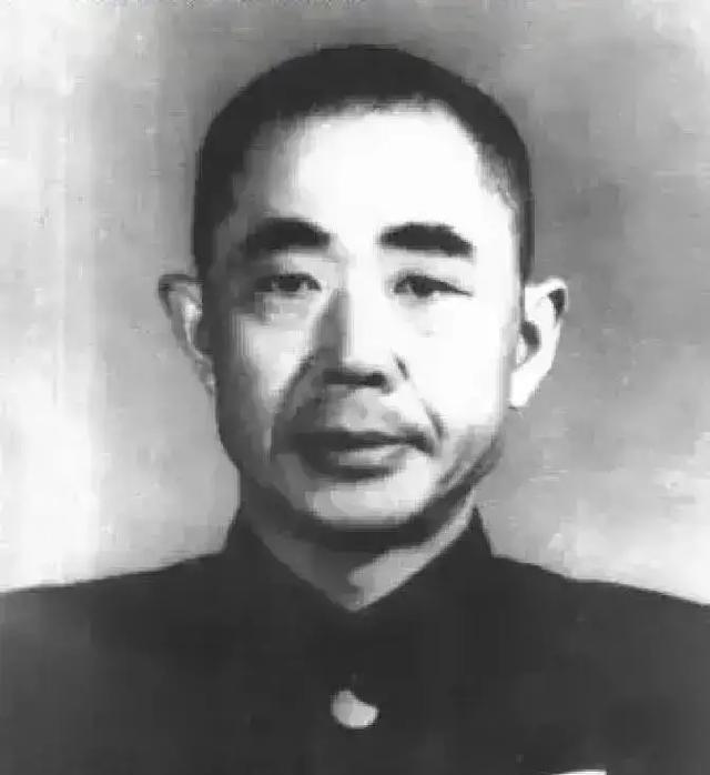 1969年，开国上将陈明仁递交辞呈，打算回长沙休养，消息传到毛主席那里，主席拍案