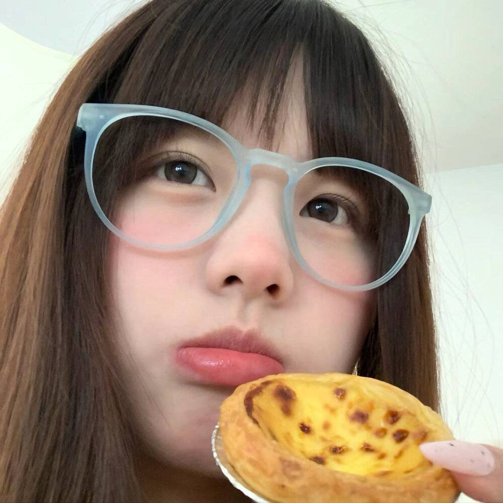 见过很多，依然热爱生活。 