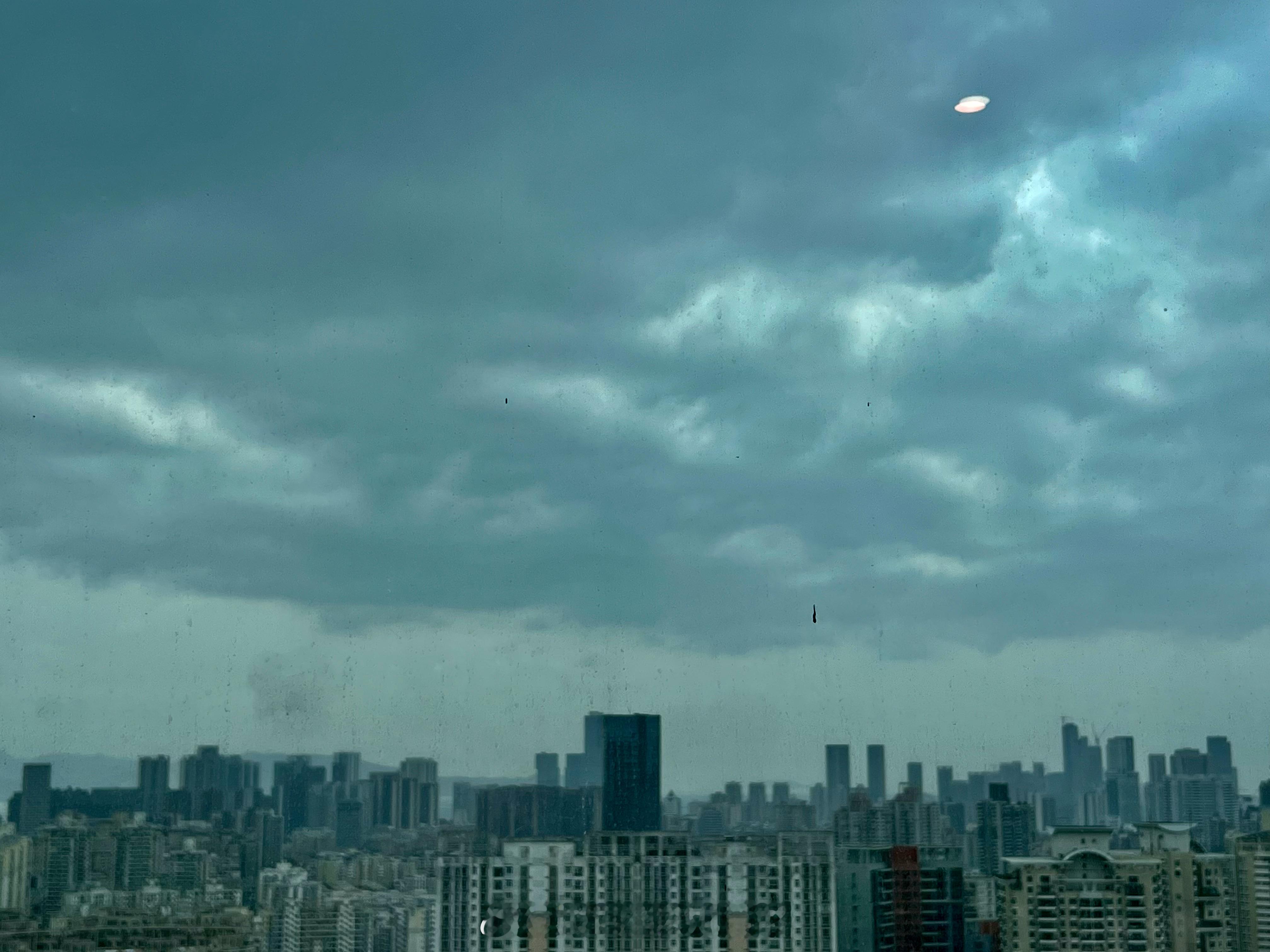 转一篇有意思的文章:耶伦这次又来中国了我们并没有邀请她，是美国一再请求，中方才在