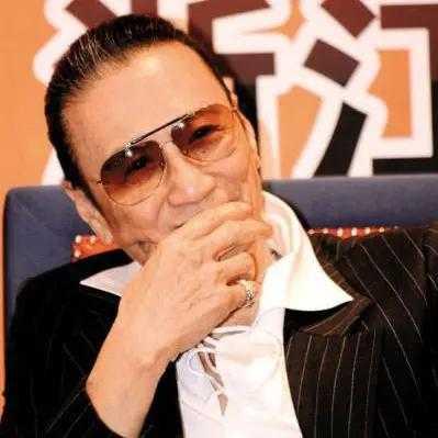  接连送别圈内老友，72岁成龙如今模样看得人心酸
谢贤离世后港圈满是伤感，72岁