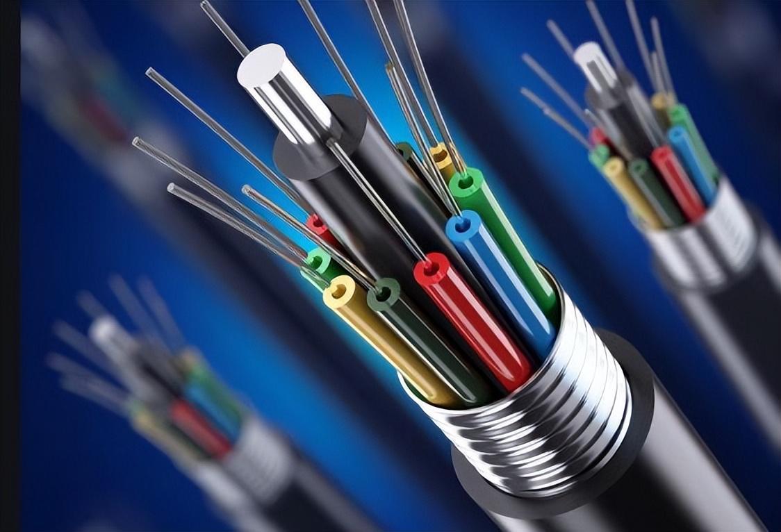 【全球涨价潮来袭 我国光纤出口“狂飙”】 

今年以来，我国光纤出口持续火爆。3