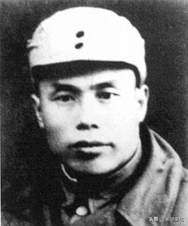 1943年，新四军团长饶守坤设伏桂子山，枪声一响却发觉不对劲：敌人怎么这么多。