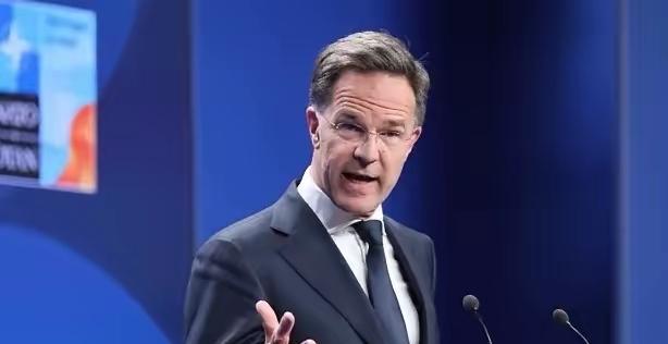 北约那个新上任的秘书长吕特又出来“整活”了，张嘴就给咱们扣帽子，说中国成了俄罗斯