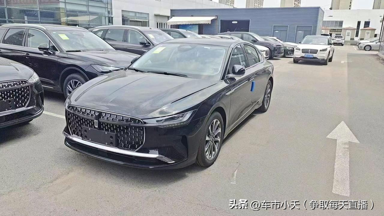 现在汽车价格挺魔幻的，比如林肯Z的价格已经降到14万区间，和蒙迪欧的价格差不多。