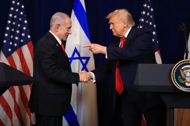 伊朗又被美国欺骗了，或者全世界都被美国蒙蔽了。大家都以为美国要的是停火， 其实这