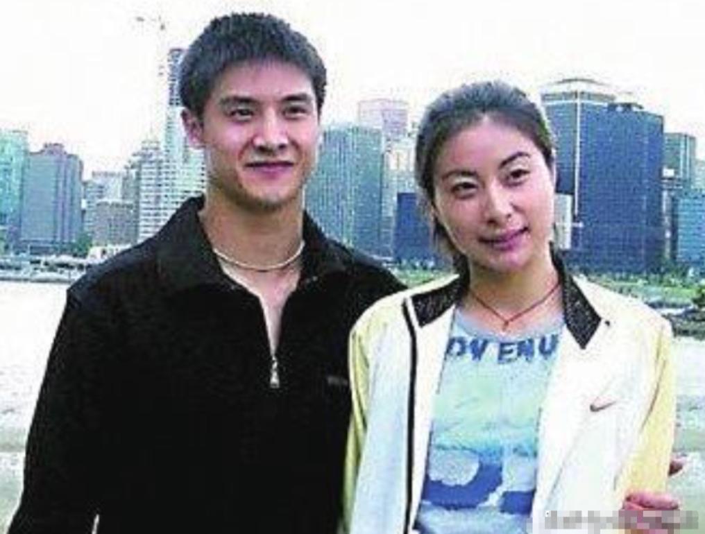 2006年，跳水冠军田亮与叶一茜走到了一起，田亮的妈妈坚决反对：郭晶晶那么好的女