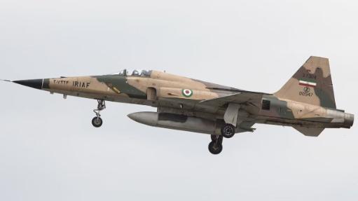 美国NBC新闻捅出来一个简直颠覆认知的消息：伊朗1架F-5E“虎II”战机，突破