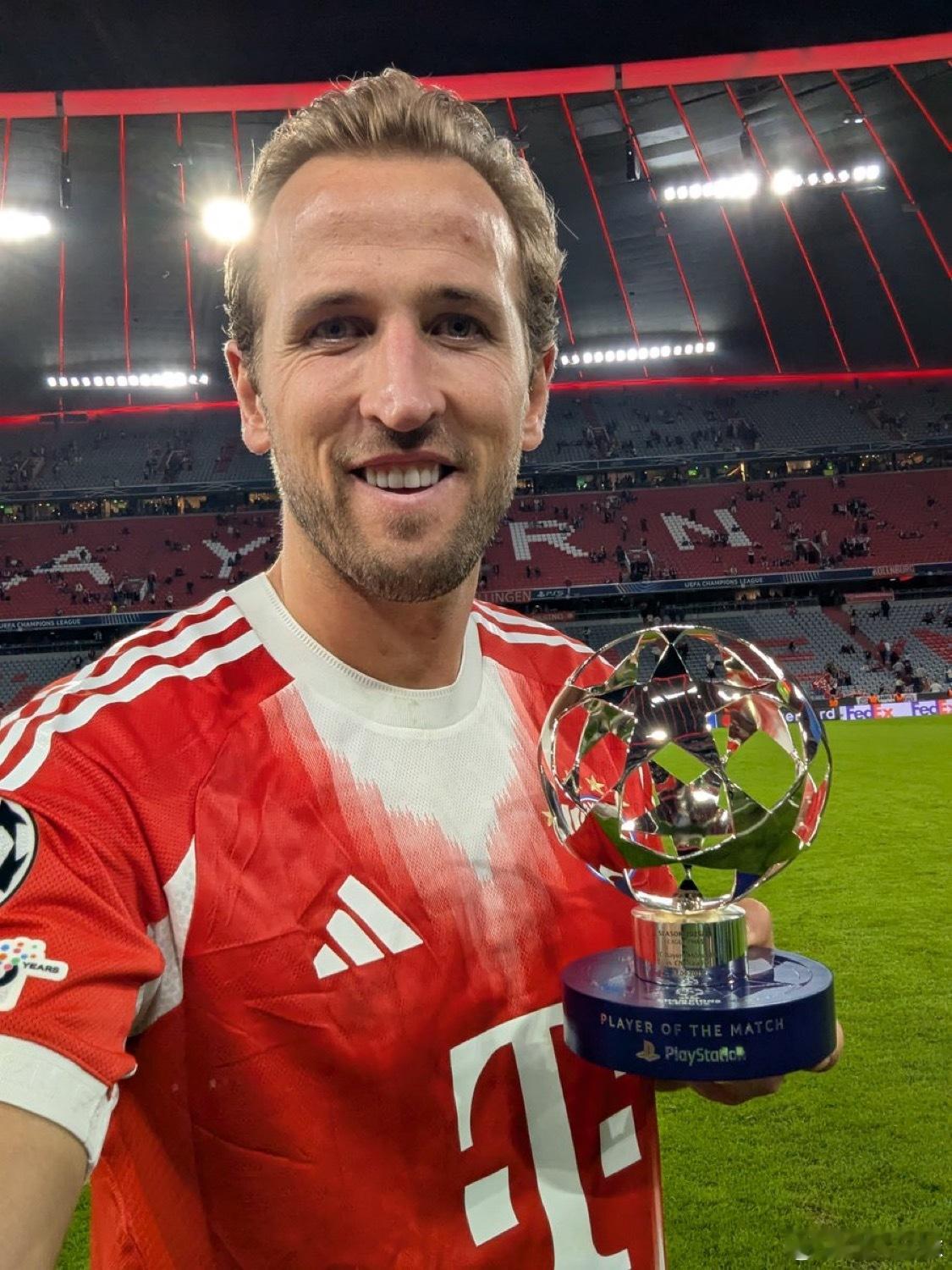 德国《图片报》报道，随着传奇球员穆勒转会温哥华白浪，拜仁慕尼黑的更衣室格局迎来重