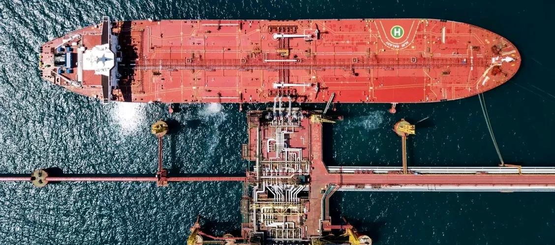 共同社消息，日本已开始接收美国原油。

当地时间26日，日本政府网站发文证实，一