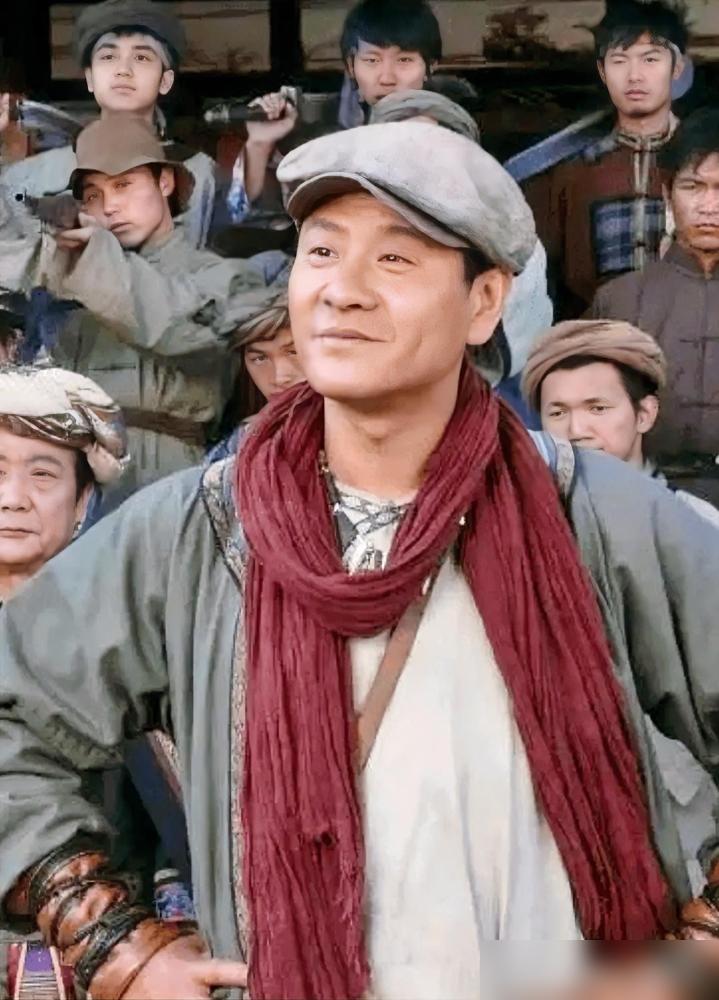 资本抛弃朱亚文，根本不是因为他那句蠢话。
我告诉你，那只是一个信号。一个资本终