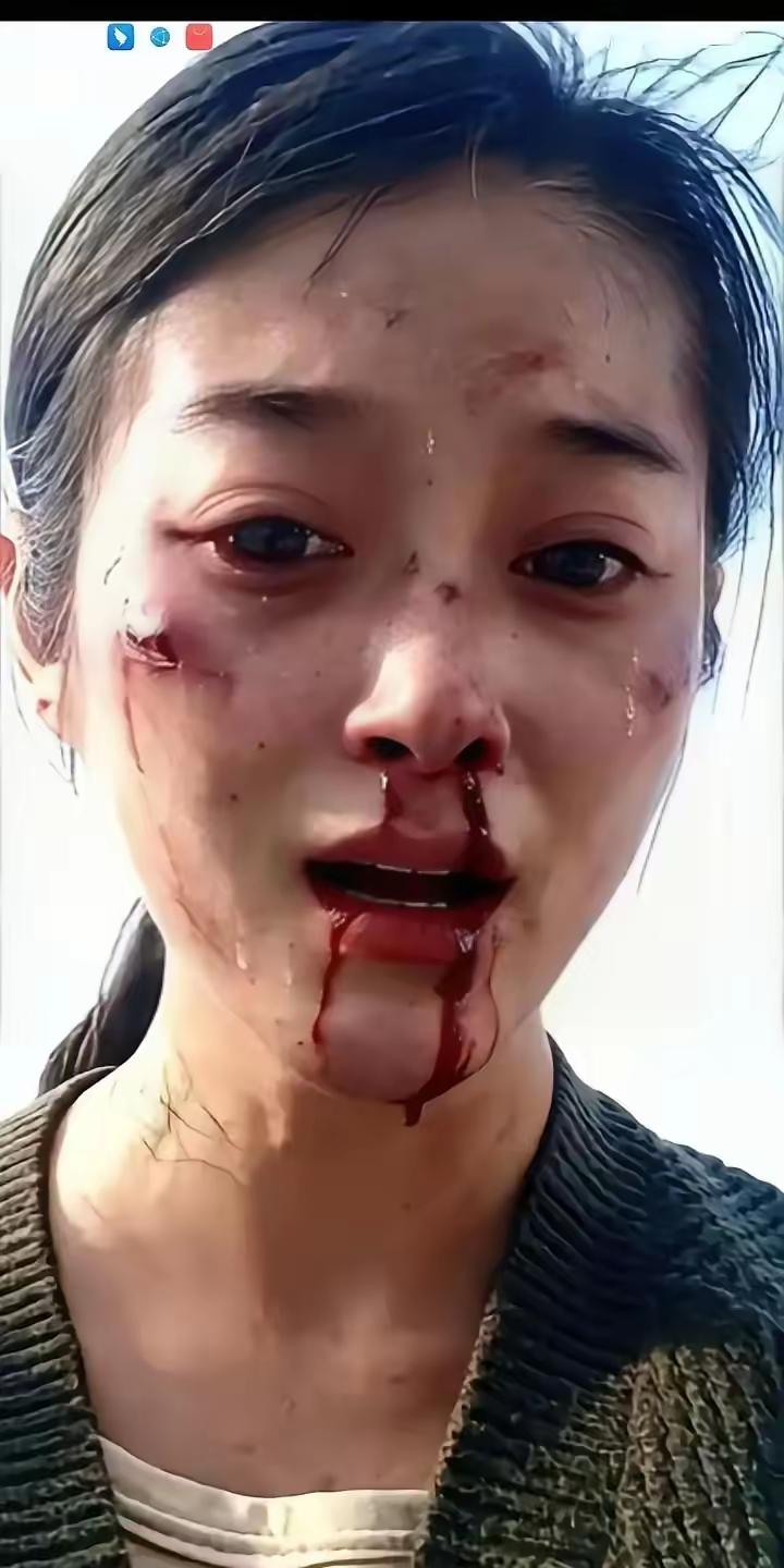 后悔了吧！女子嫌弃前夫穷，离婚又嫁二婚，二婚丈夫是个酒鬼，一日三喝，女子还没管管