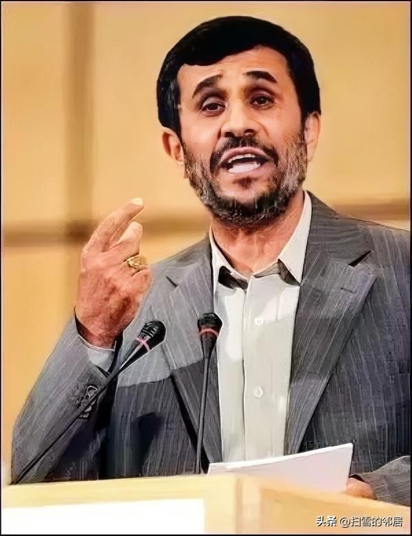 伊朗新消息
伊朗今天明确宣布：
3月5日，伊朗伊斯兰革命卫队宣布，在战争时期霍尔