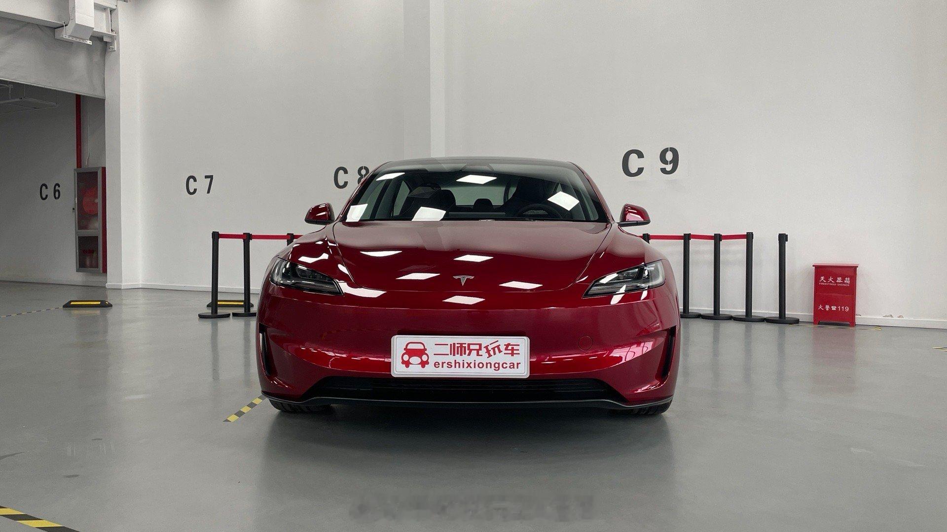 特斯拉Model 3高性能版静态品鉴：数了数，外观6处设计调整，内饰4处设计调整