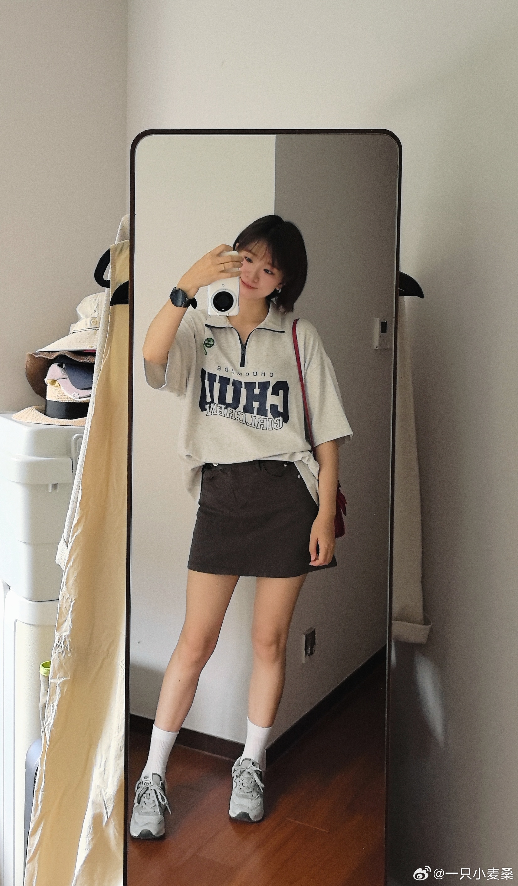 谈恋爱请按四层电梯，因为——四层相识。每日穿搭穿搭分享今日穿搭(ootd)oot