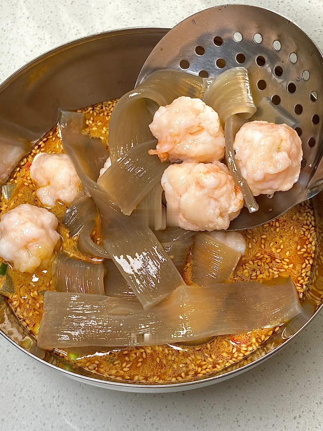 一口上瘾的🔥麻酱虾滑流汁宽粉！！