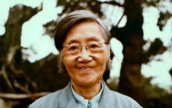 1961年，北大才女王承书抛弃丈夫和孩子，直到多年后，她顶着满头银发回到家乡，子