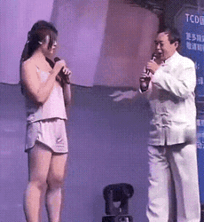 妈宝锅：吃我一老鞭！