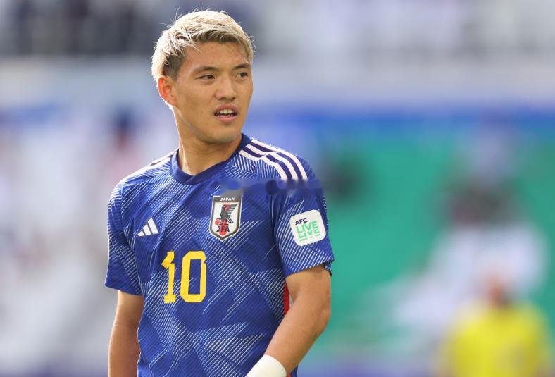 堂安律：亚洲杯给日本队教训，即便场面不好看但1-0取胜也可以在接受日本媒体采访时