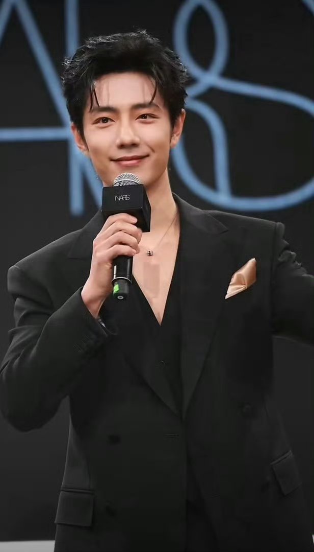 肖战今天晚上活动的生图看看怎么样 