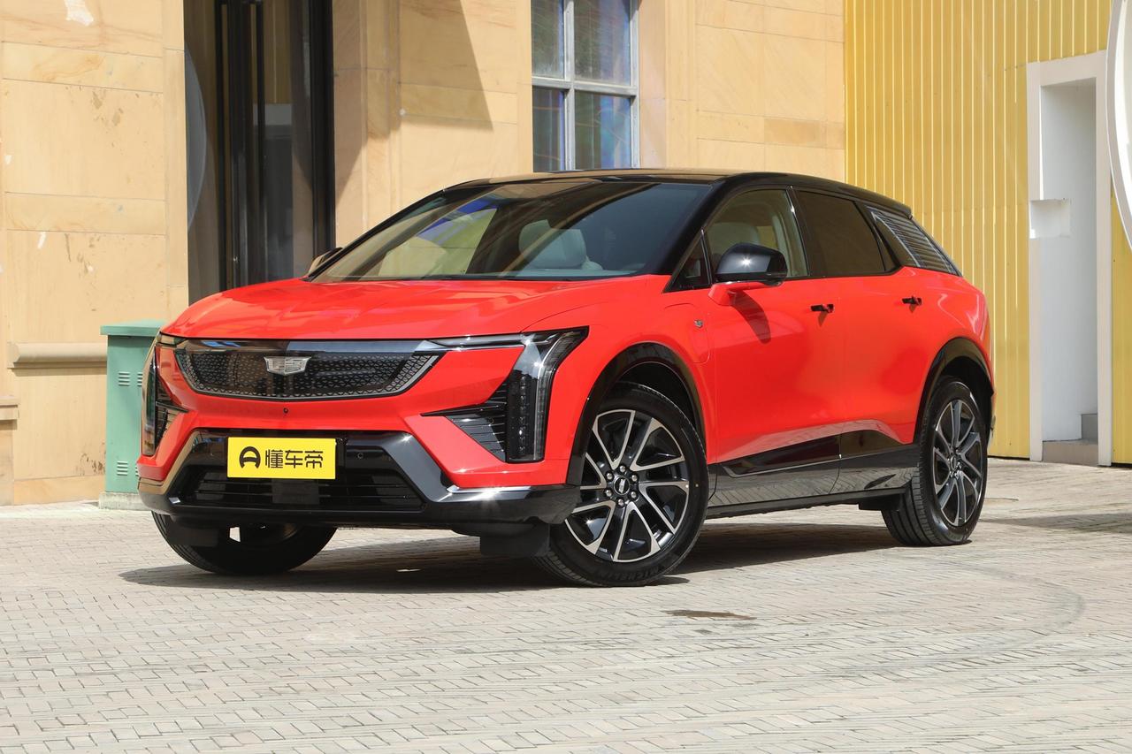 【新车丨IQ傲歌即将上市】凯迪拉克IQ傲歌是一款纯电SUV，定位中型SUV。这是