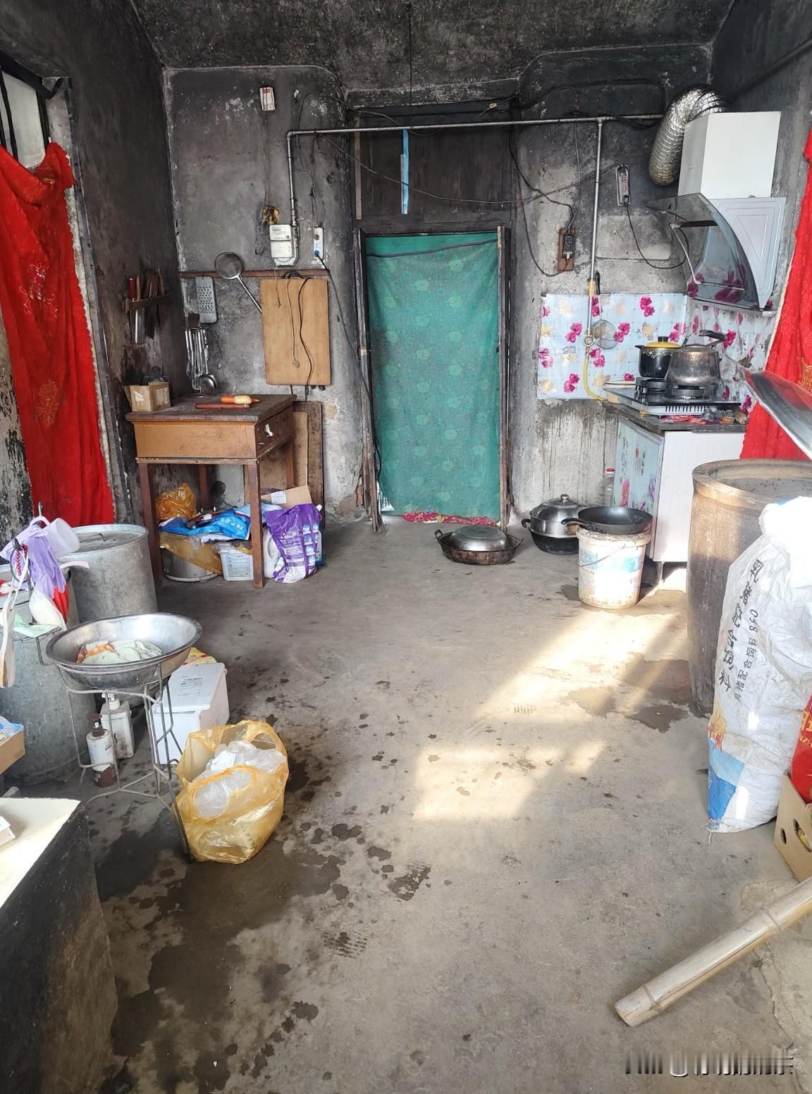 2026年了，难道还真有这样的家庭吗？