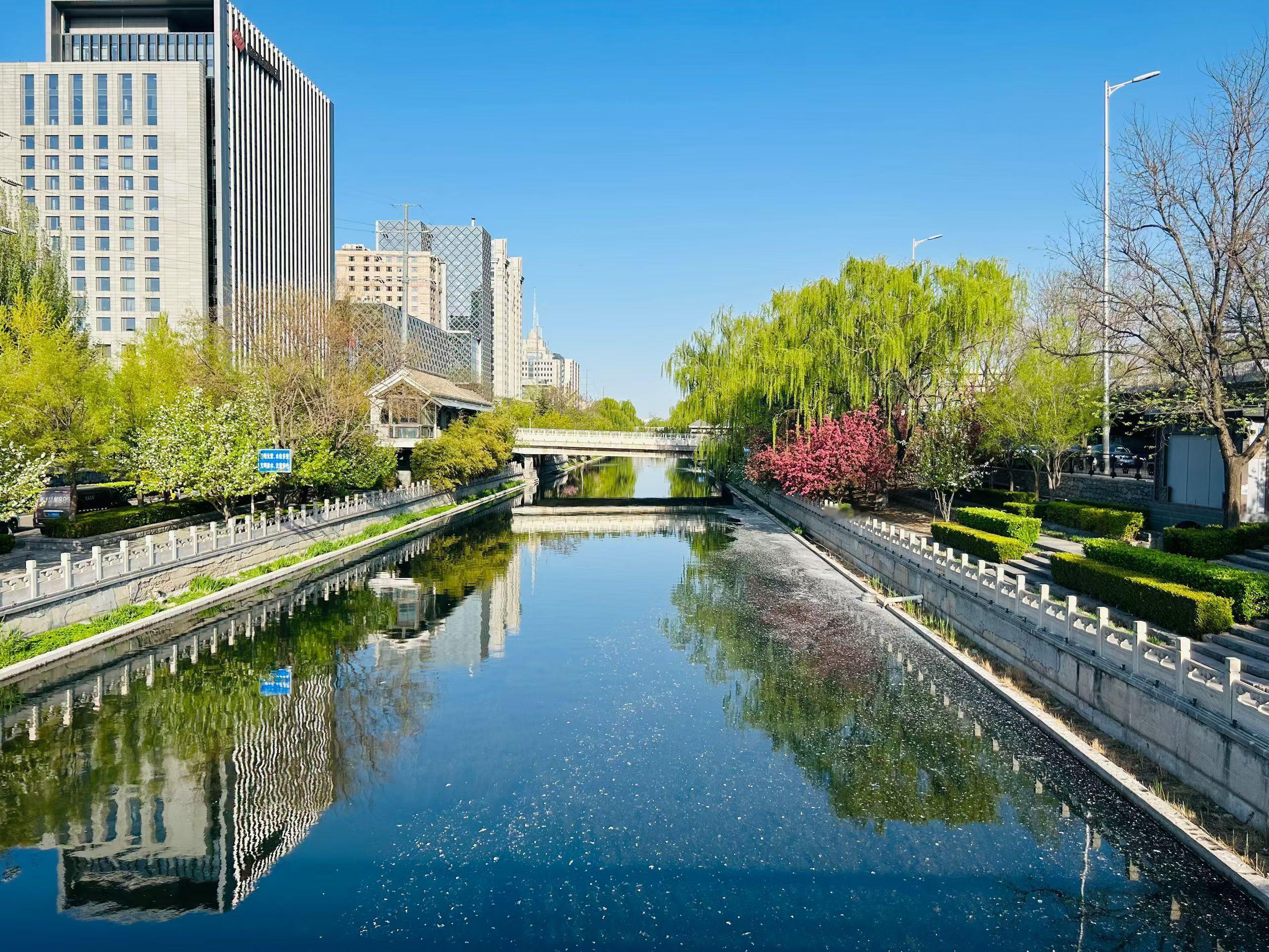 四月份两大期待…第一：小米汽车交付40000辆第二：问界M9交付3000辆 