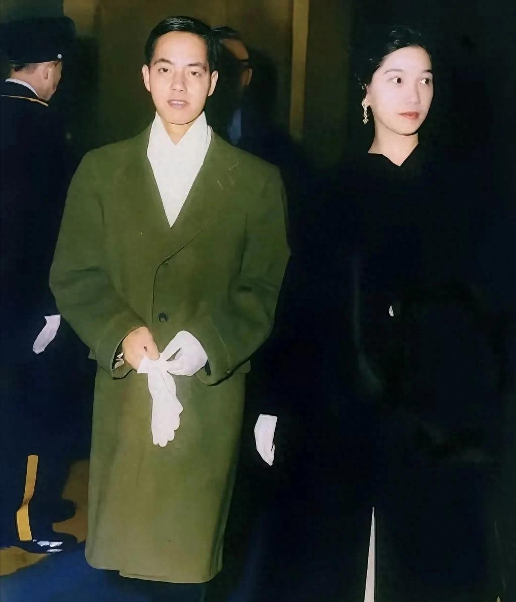 额滴天！这个是李政道与妻子秦惠䇹，
什么叫公子颜如玉，陌上世无双，
其实时尚，优