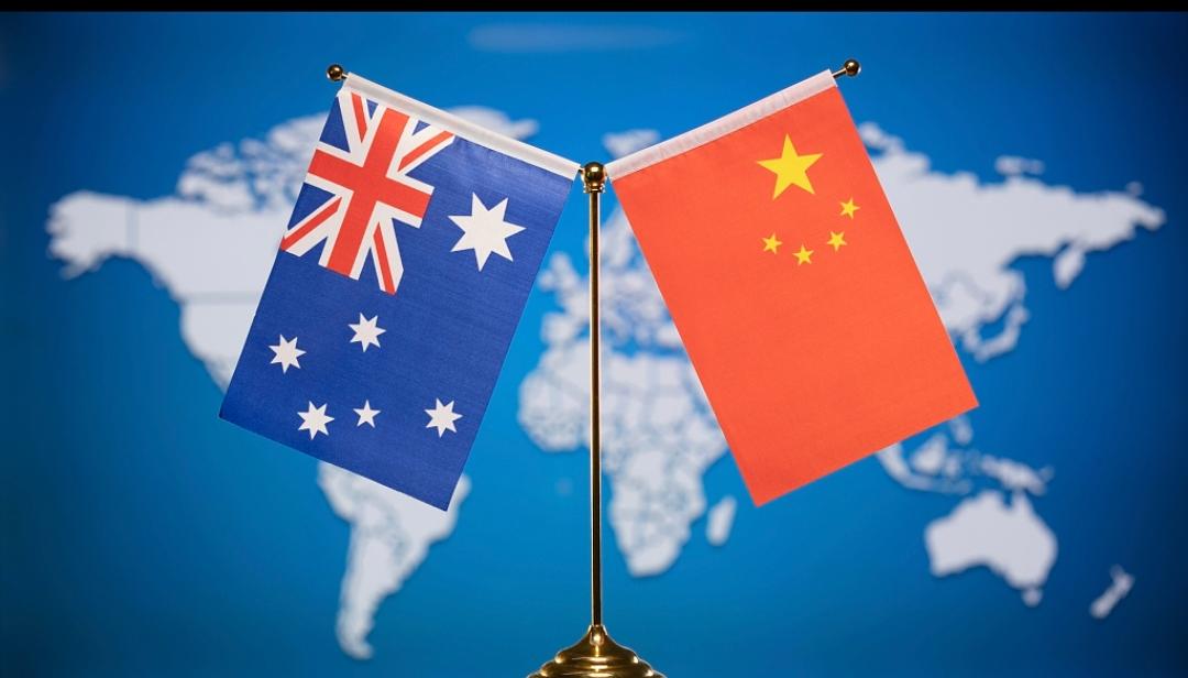 彭博社今天（3月7日）报道：“中澳两国就黄海上空直升机遭遇事件互相指责，这是近期