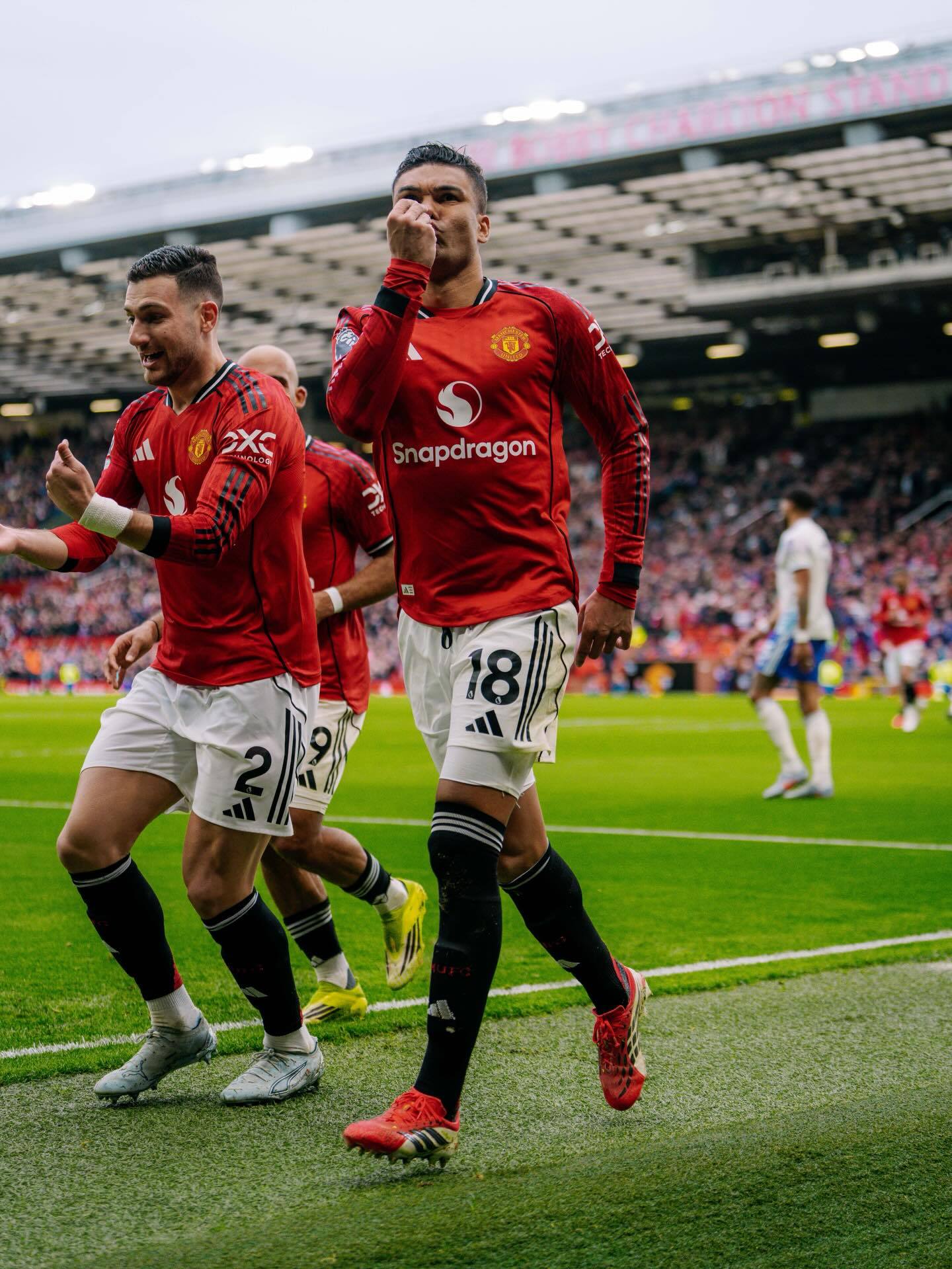 为红魔而生曼联官方阿迪达斯曼联25/26赛季主场球衣系列，正品保障，点击链接打开