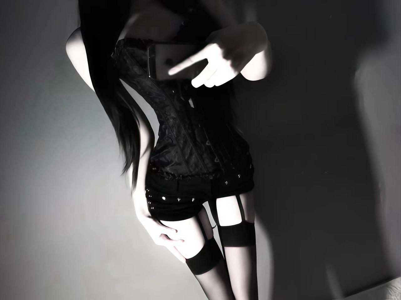 因为我的高冷忧郁让成都降温 真的很对不起