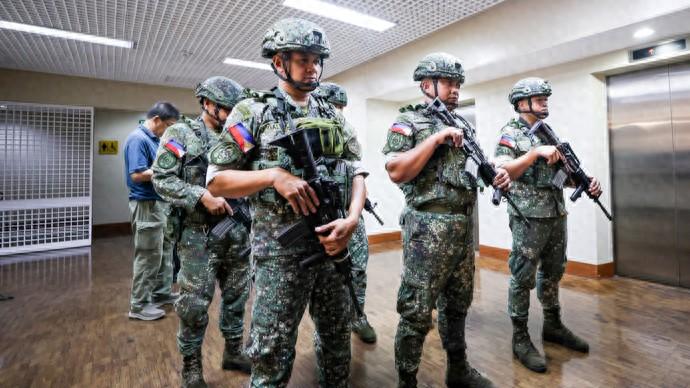 5月7日厦门高崎机场的跑道上，一架波音737全货机引擎轰鸣，3小时后稳稳降落在菲