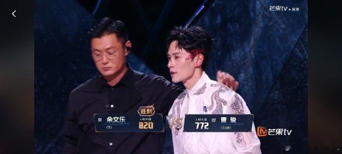 披荆斩棘直播余文乐赢了曹骏 这组对决根本没有输家！余文乐粤语演唱《等》氛围感拉满